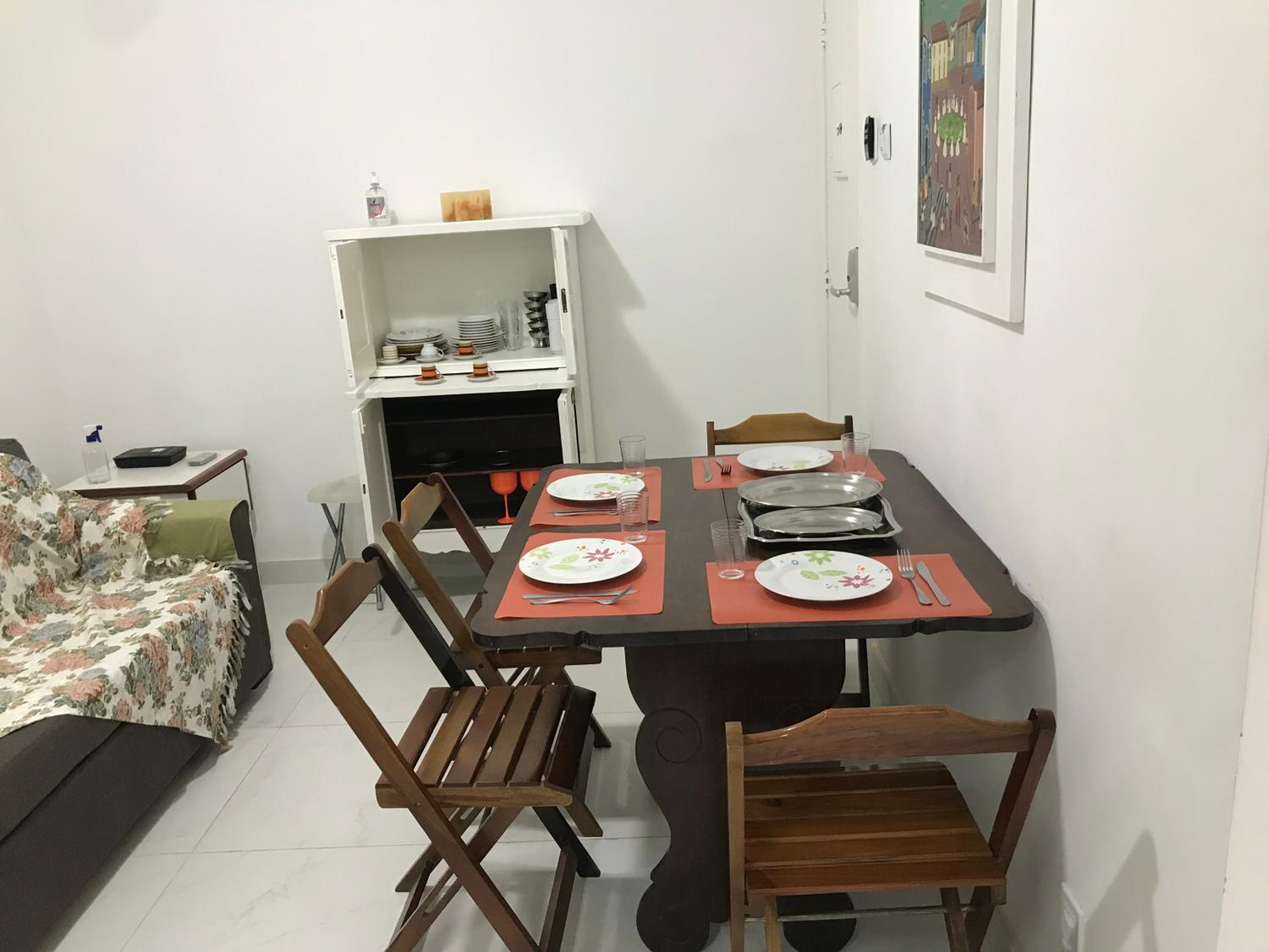 COPACABANA PRAIA E RÉVEILLON, 2 Quartos e Sala