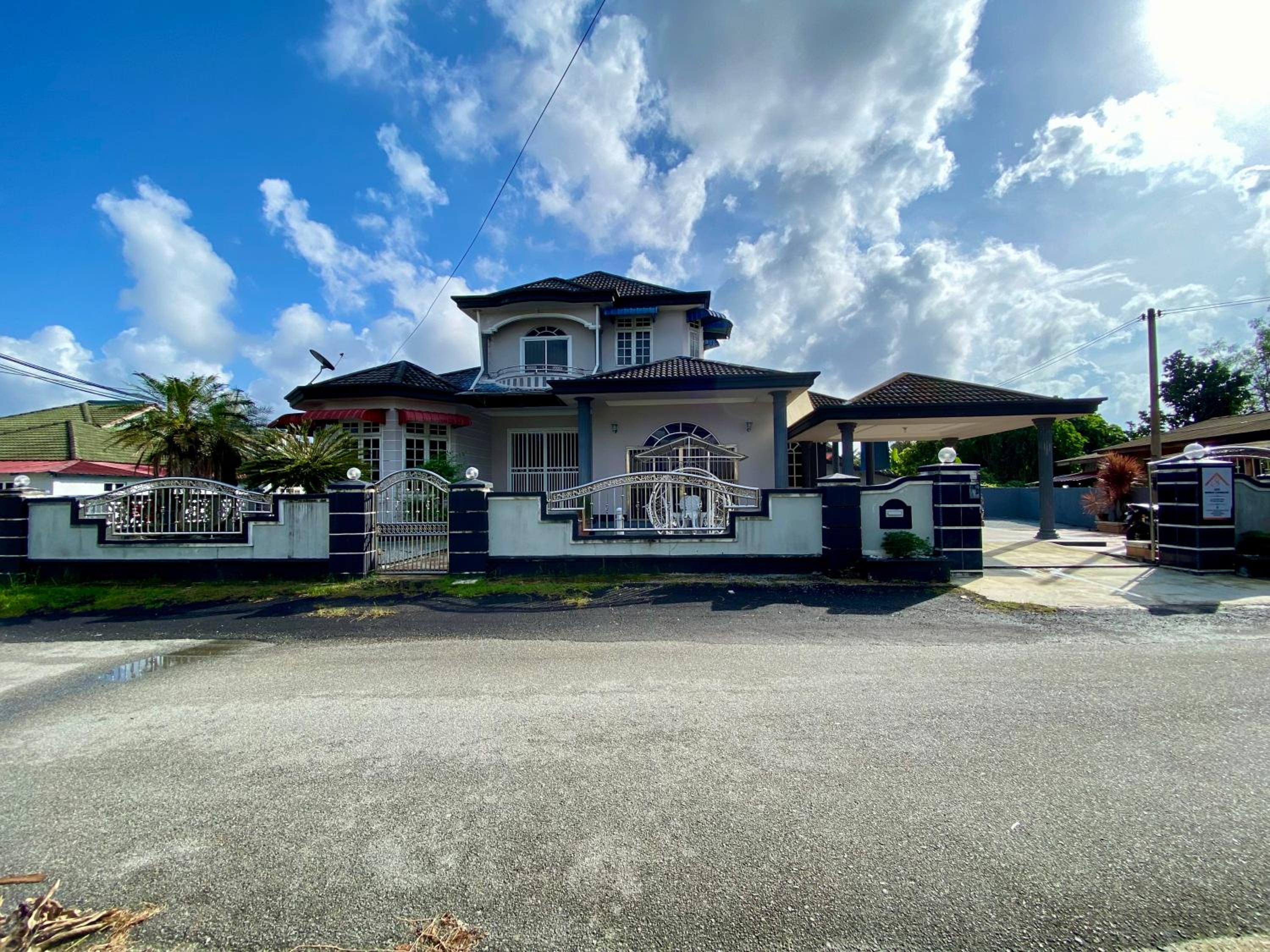A&S Berkat Homestay - For Islam Only photo 1