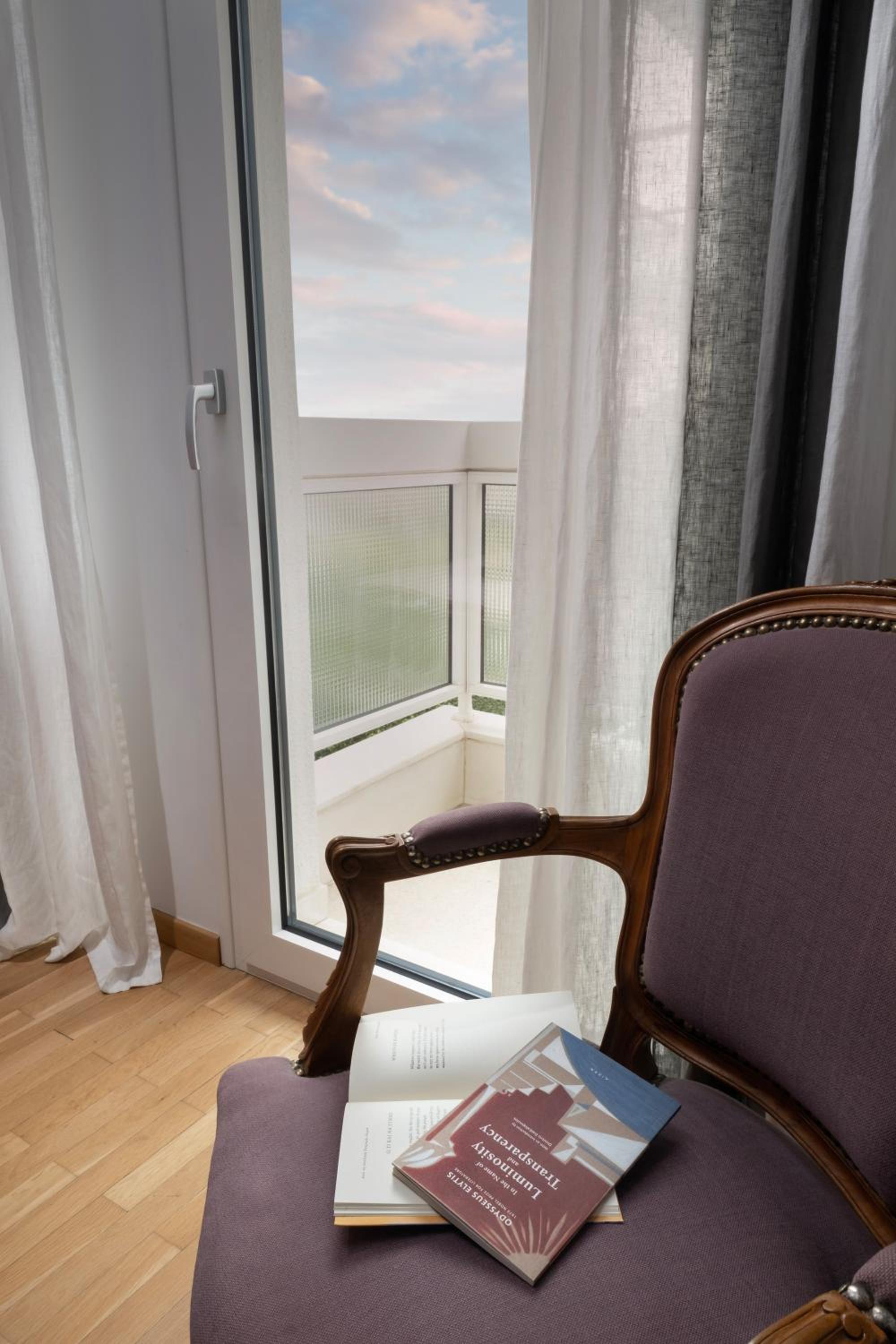 Modern Apartment in Acropolis Area
