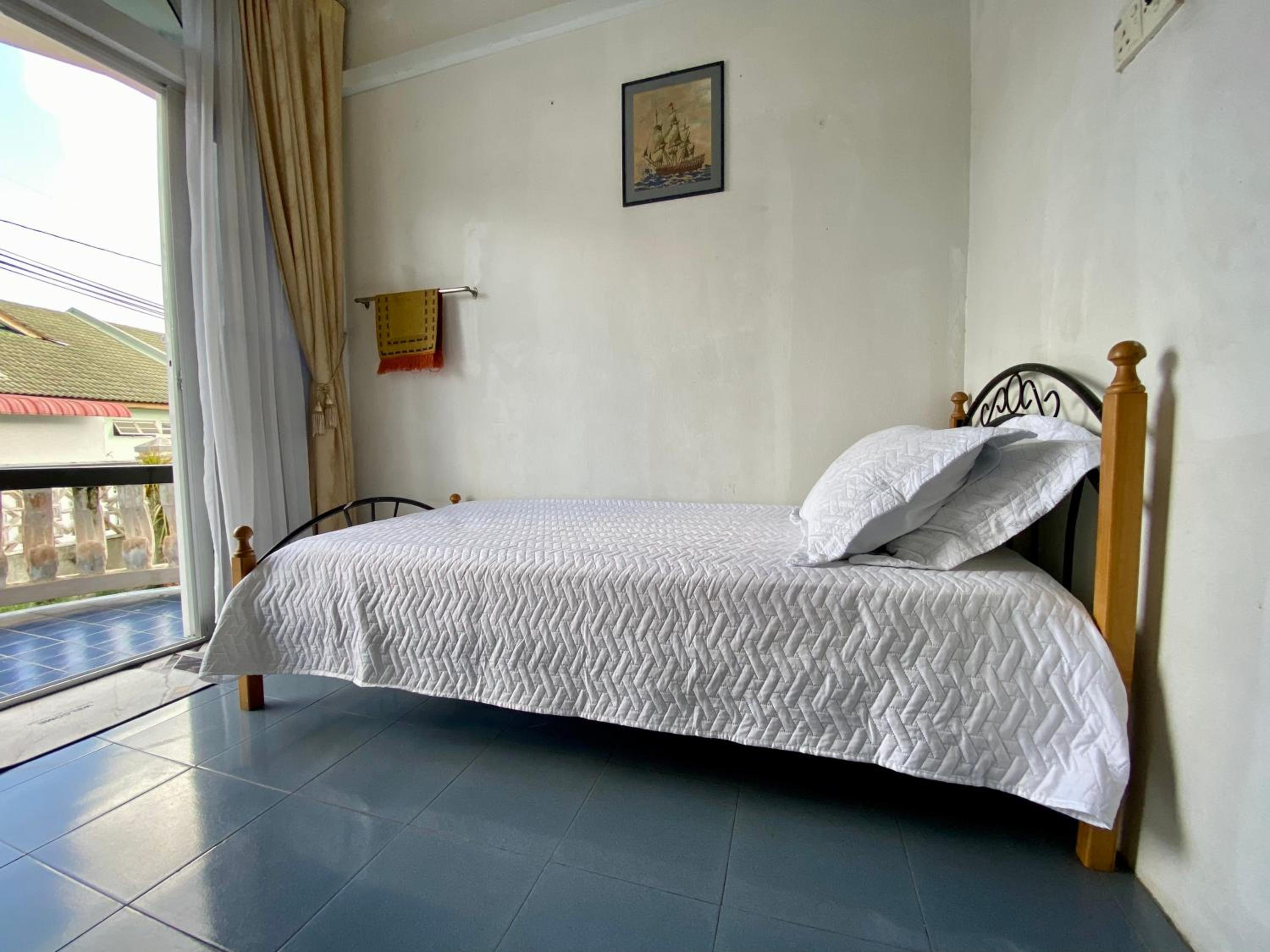 A&S Berkat Homestay - For Islam Only