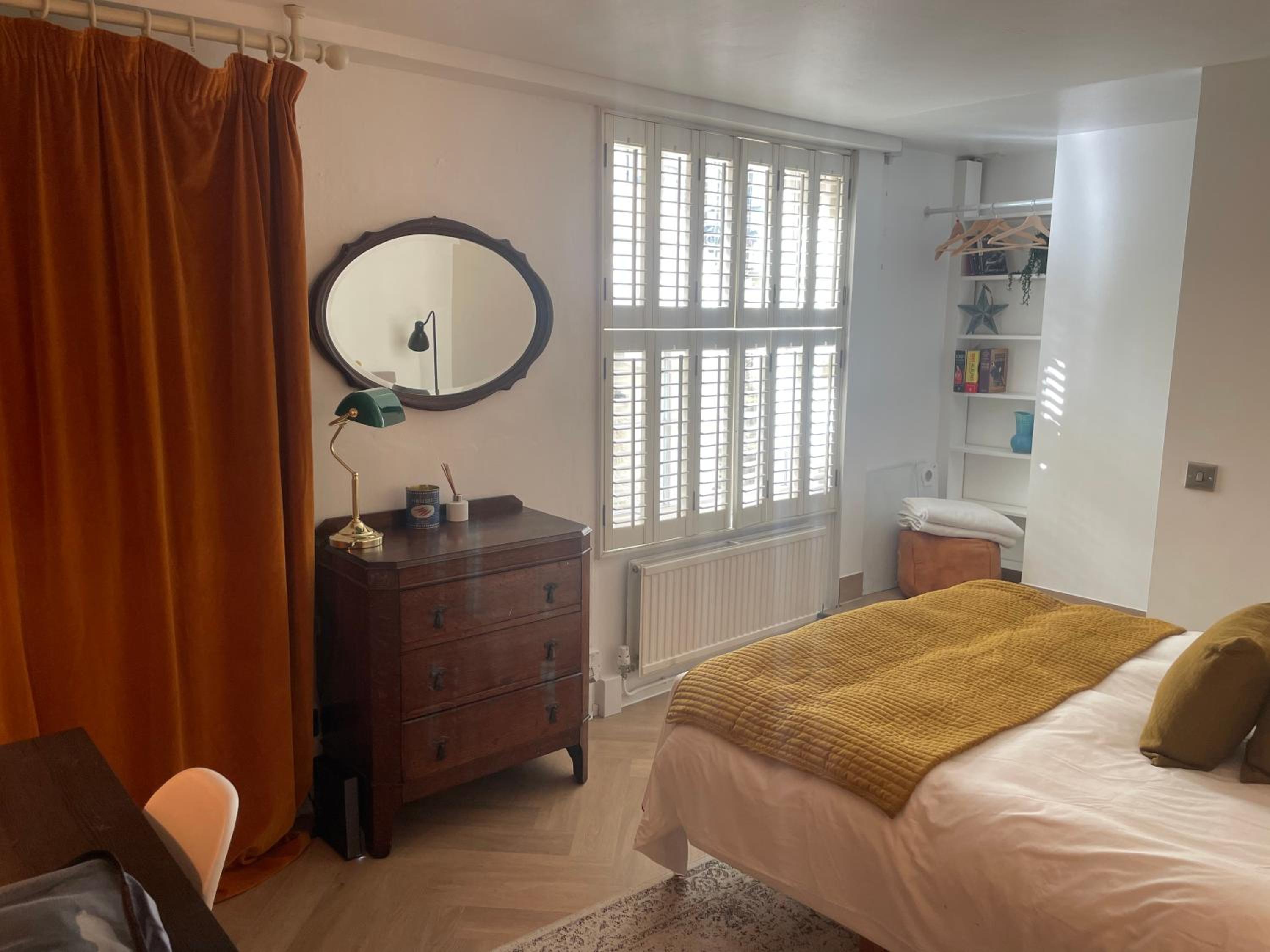 Beautiful London Victorian house, sleeps 12