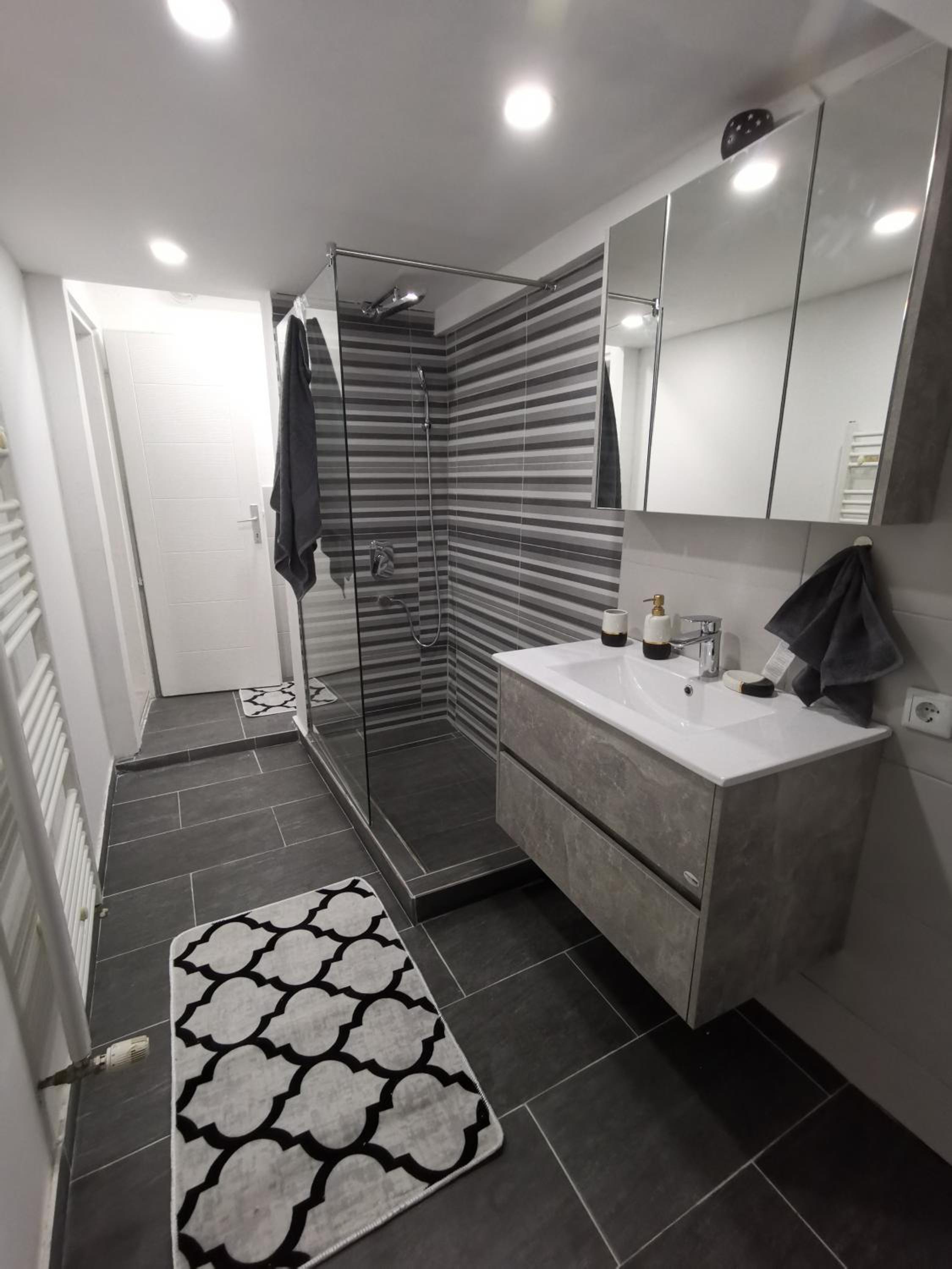 CENTRAL Apartment