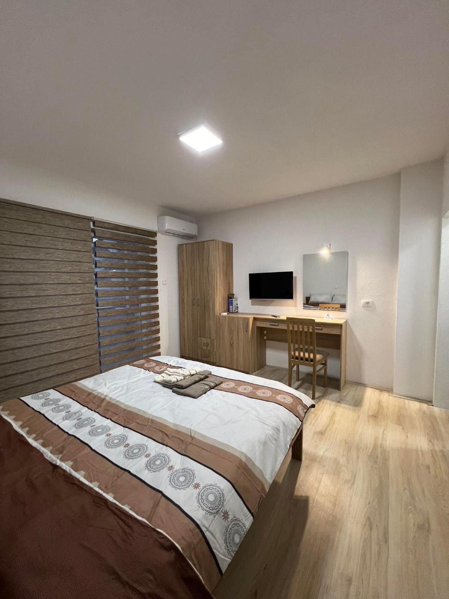 Royal Stars Apartments view 3