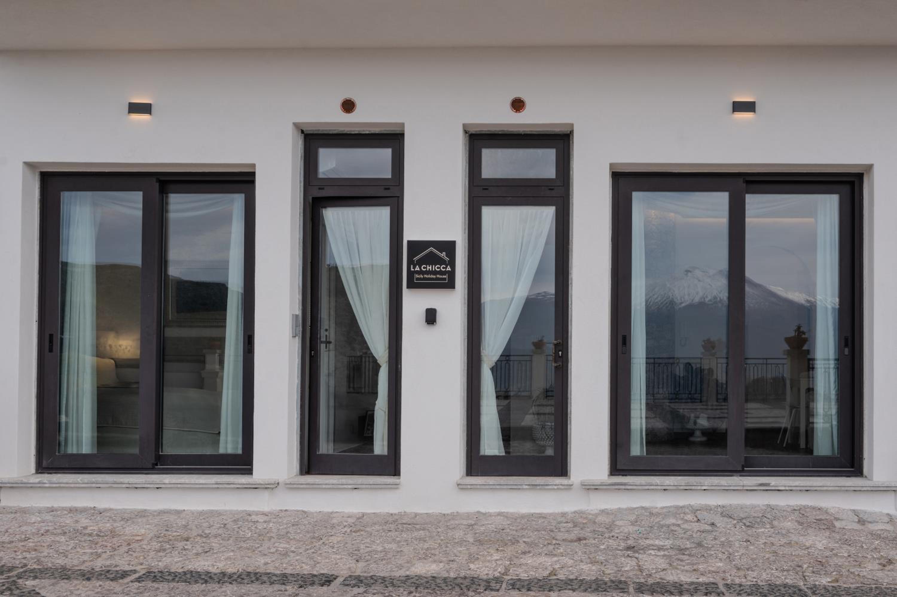 La Chicca Sicily Holiday House view 5