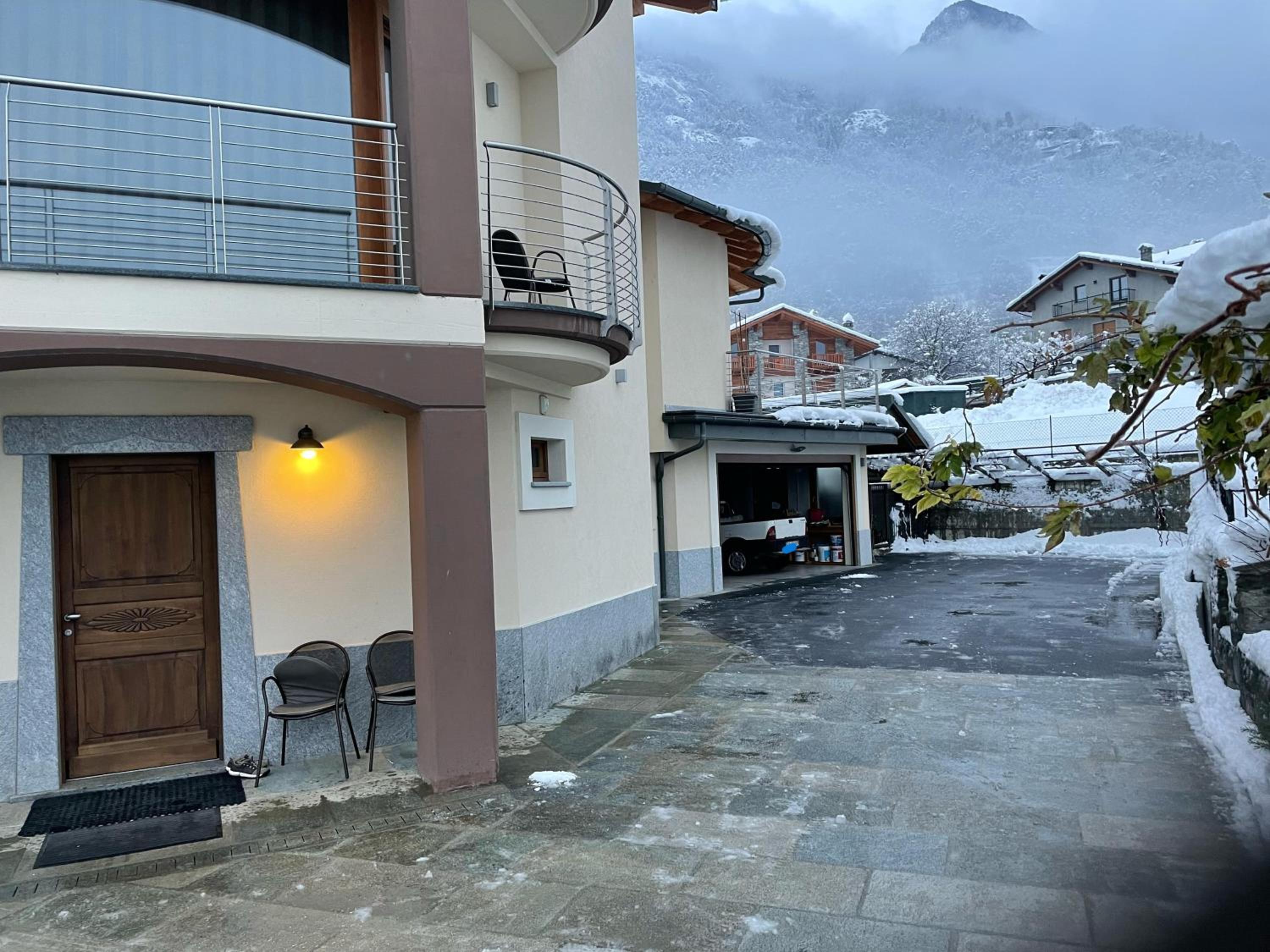 Maison de l'Envers view 2