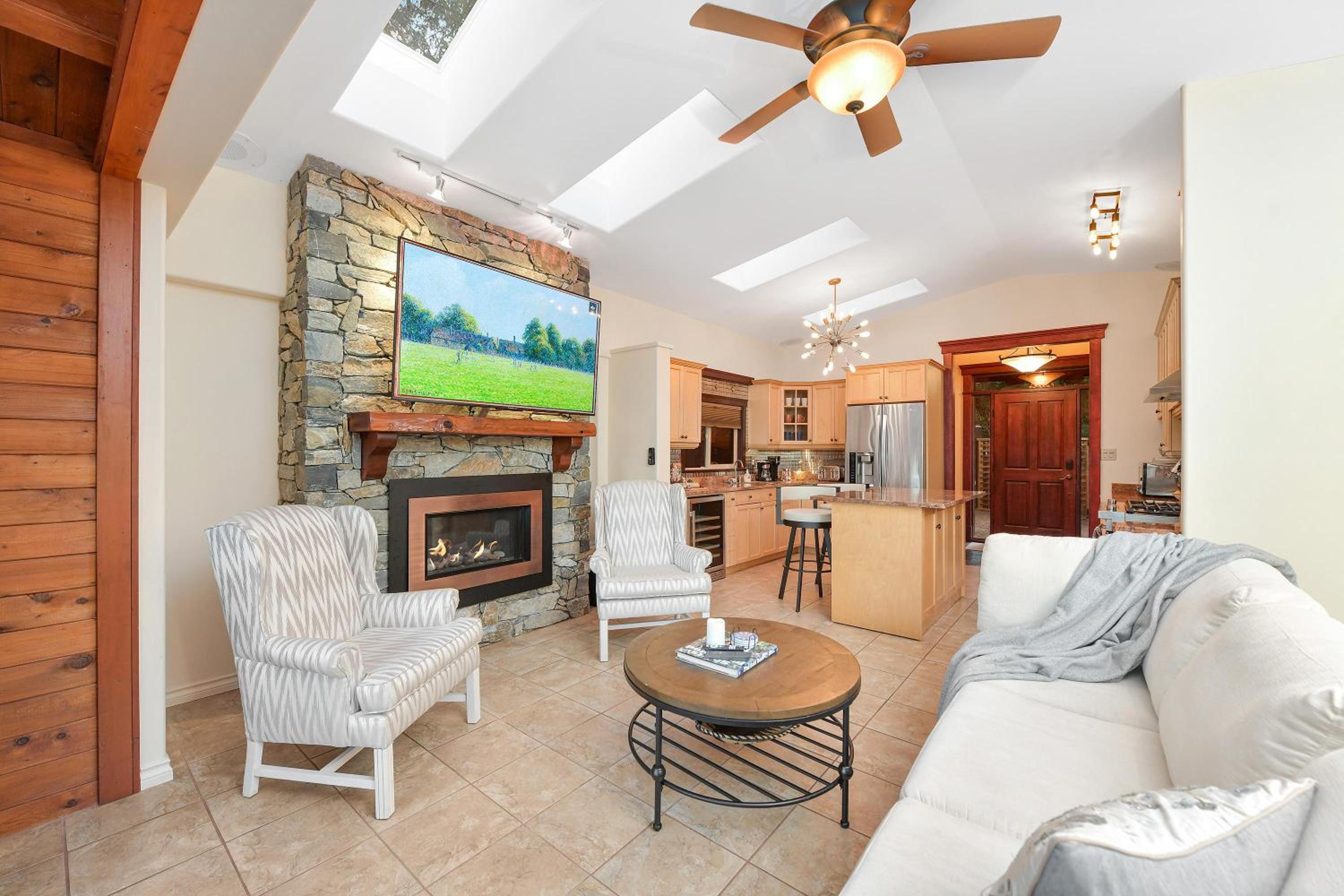 Dolphin House by EMR Vacation Rentals