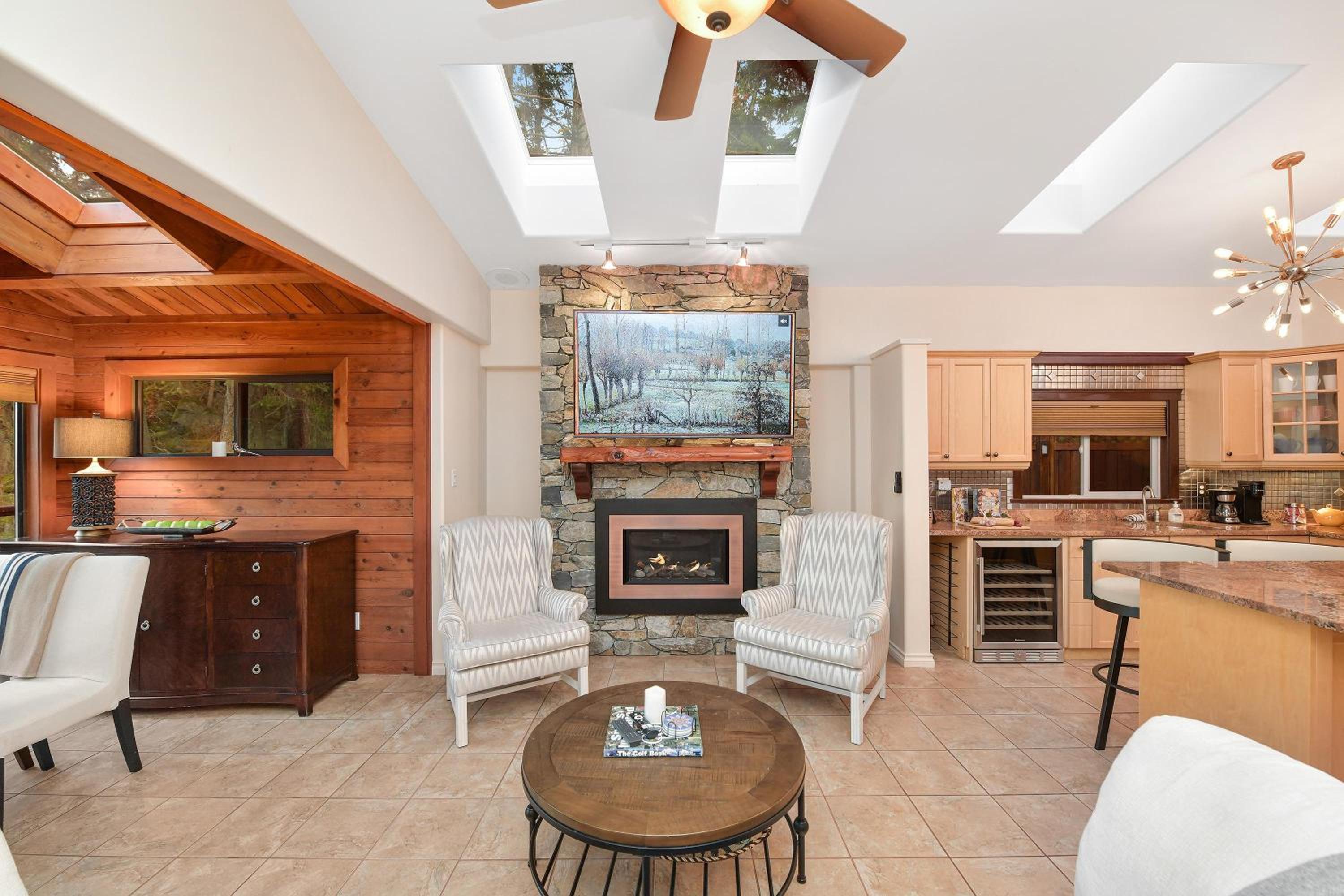 Dolphin House by EMR Vacation Rentals