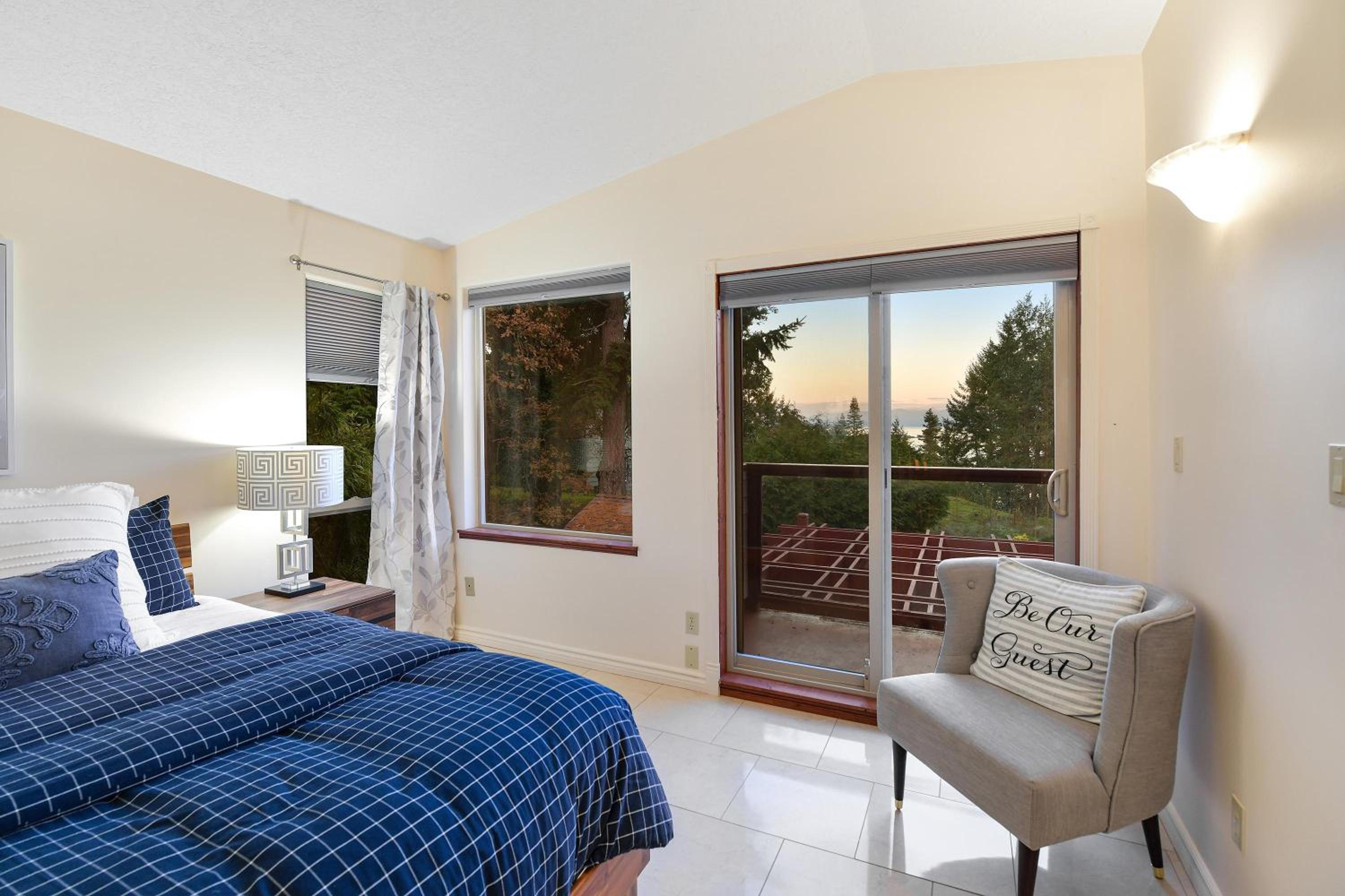 Dolphin House by EMR Vacation Rentals