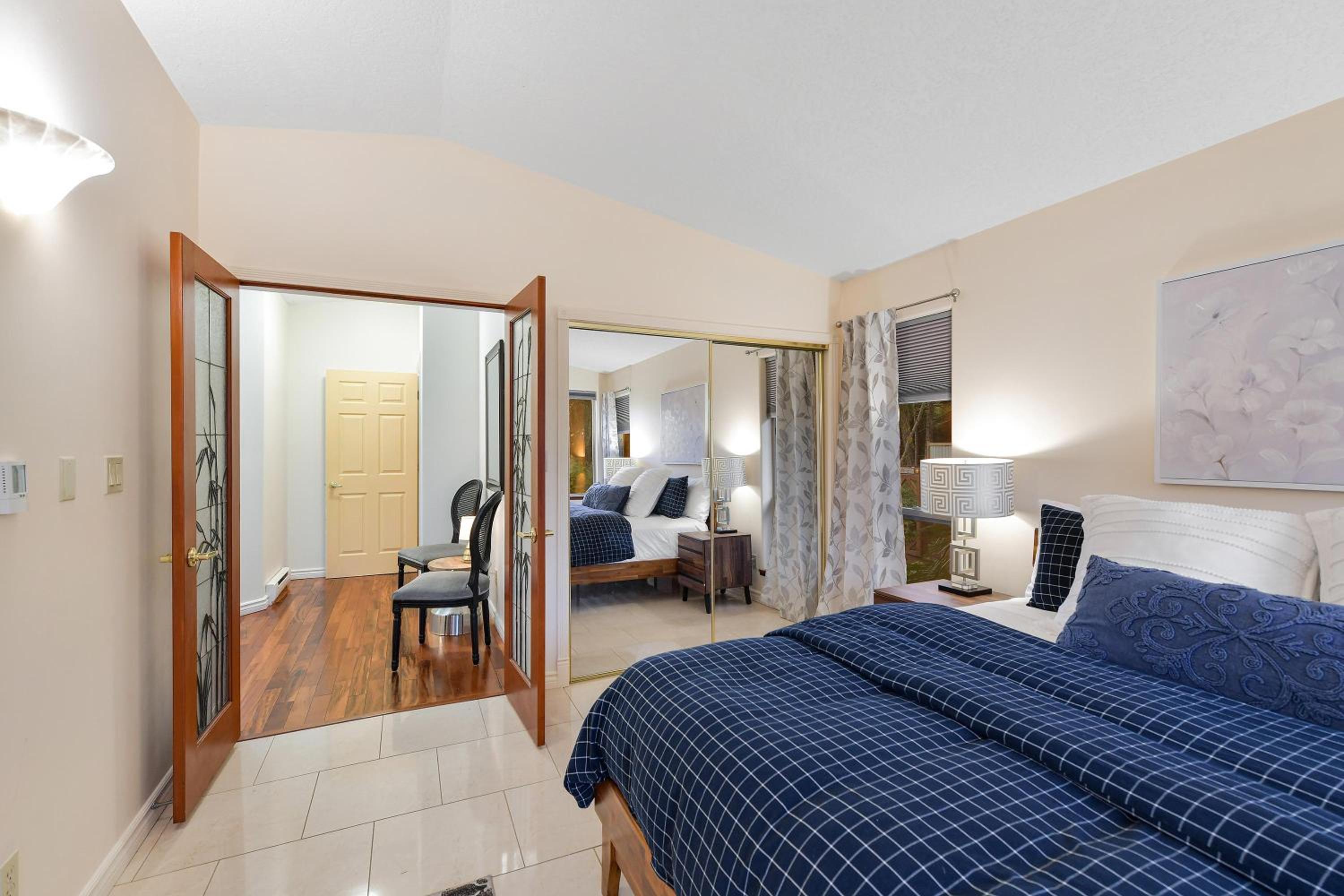 Dolphin House by EMR Vacation Rentals