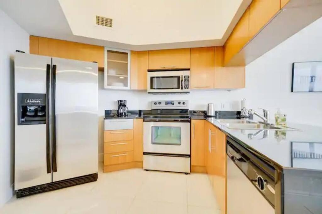 56F 2Bdr PENTHOUSe Mil$ViewBiscaneBayCty FreePKing