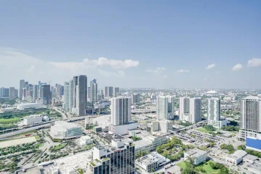 56F 2Bdr PENTHOUSe Mil$ViewBiscaneBayCty FreePKing