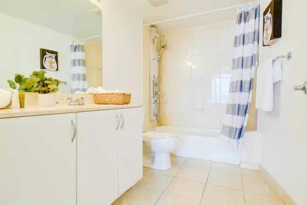 56F 2Bdr PENTHOUSe Mil$ViewBiscaneBayCty FreePKing