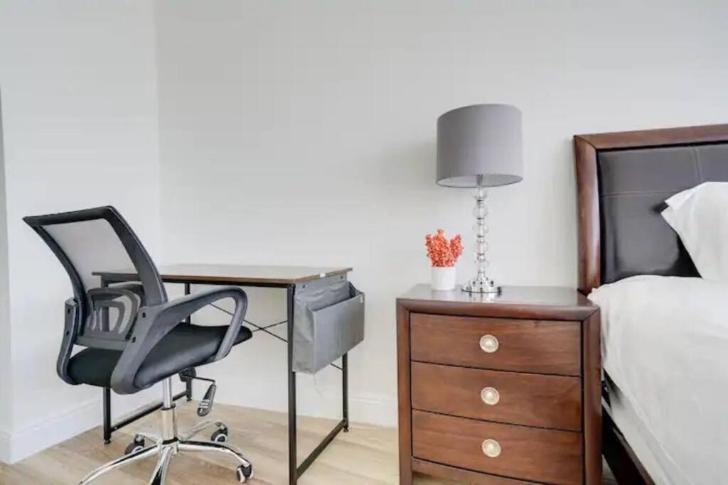 56F 2Bdr PENTHOUSe Mil$ViewBiscaneBayCty FreePKing
