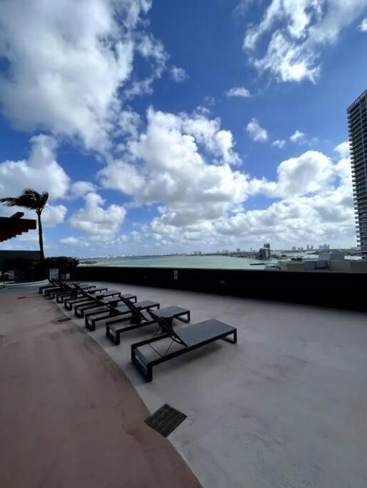 56F 2Bdr PENTHOUSe Mil$ViewBiscaneBayCty FreePKing