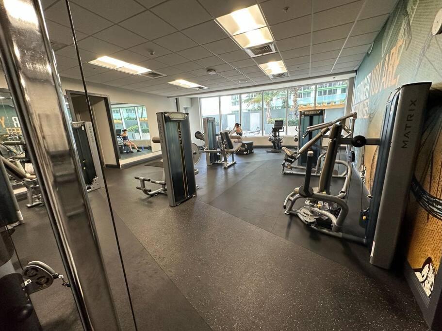 56F 2Bdr PENTHOUSe Mil$ViewBiscaneBayCty FreePKing