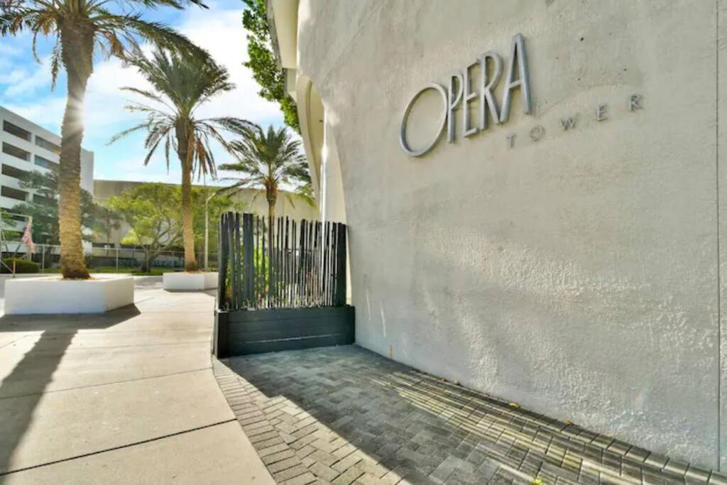 56F 2Bdr PENTHOUSe Mil$ViewBiscaneBayCty FreePKing