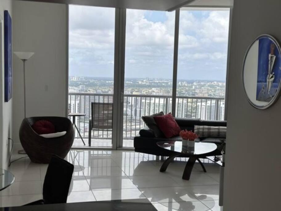 56F 2Bdr PENTHOUSe Mil$ViewBiscaneBayCty FreePKing