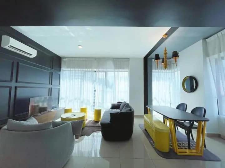 KL City Family Suite Level38