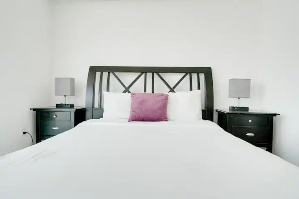 56Floor 2bd 2ba PENTHOUSE 28 Day Minimum Stay Million Dollar View