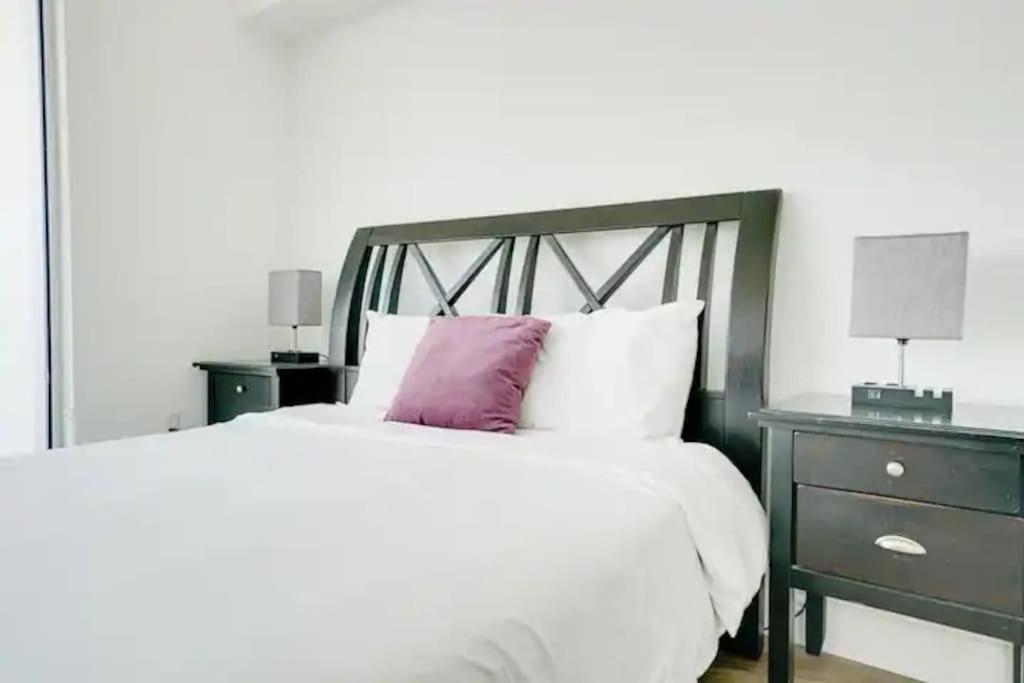 56Floor 2bd 2ba PENTHOUSE 28 Day Minimum Stay Million Dollar View