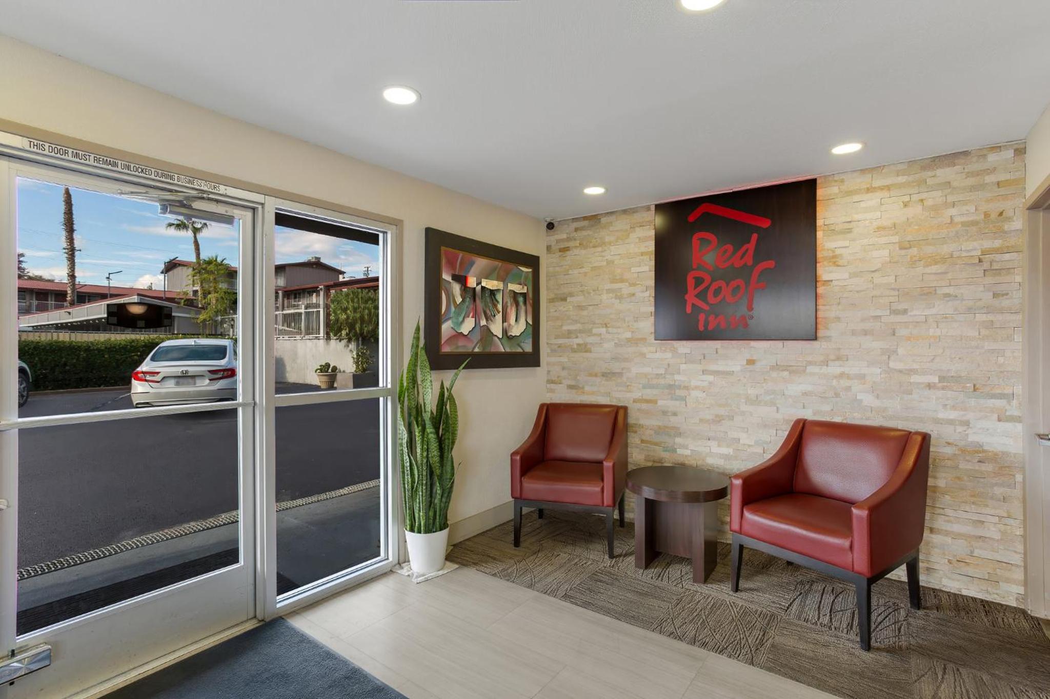 Red Roof Inn Redding