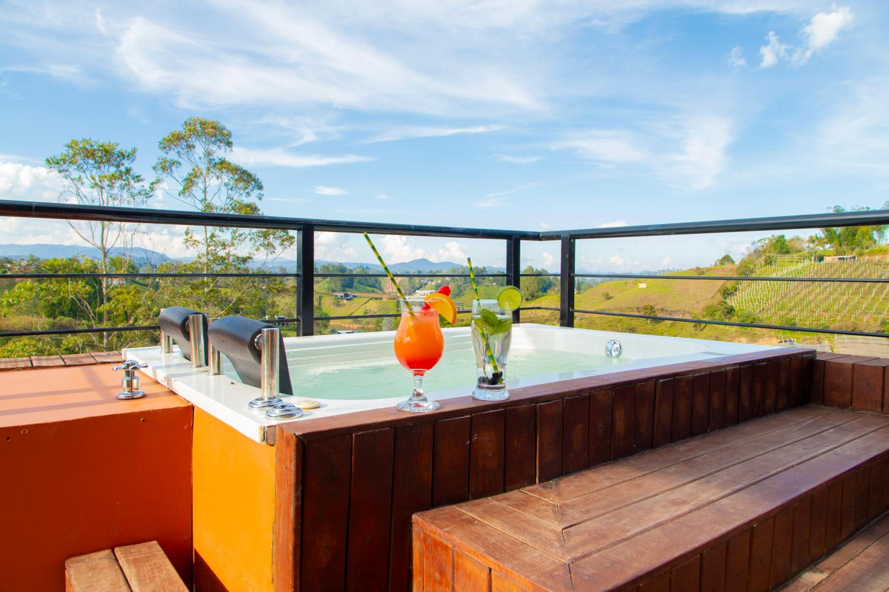 Glamping en Guatape Wifi Jacuzzi