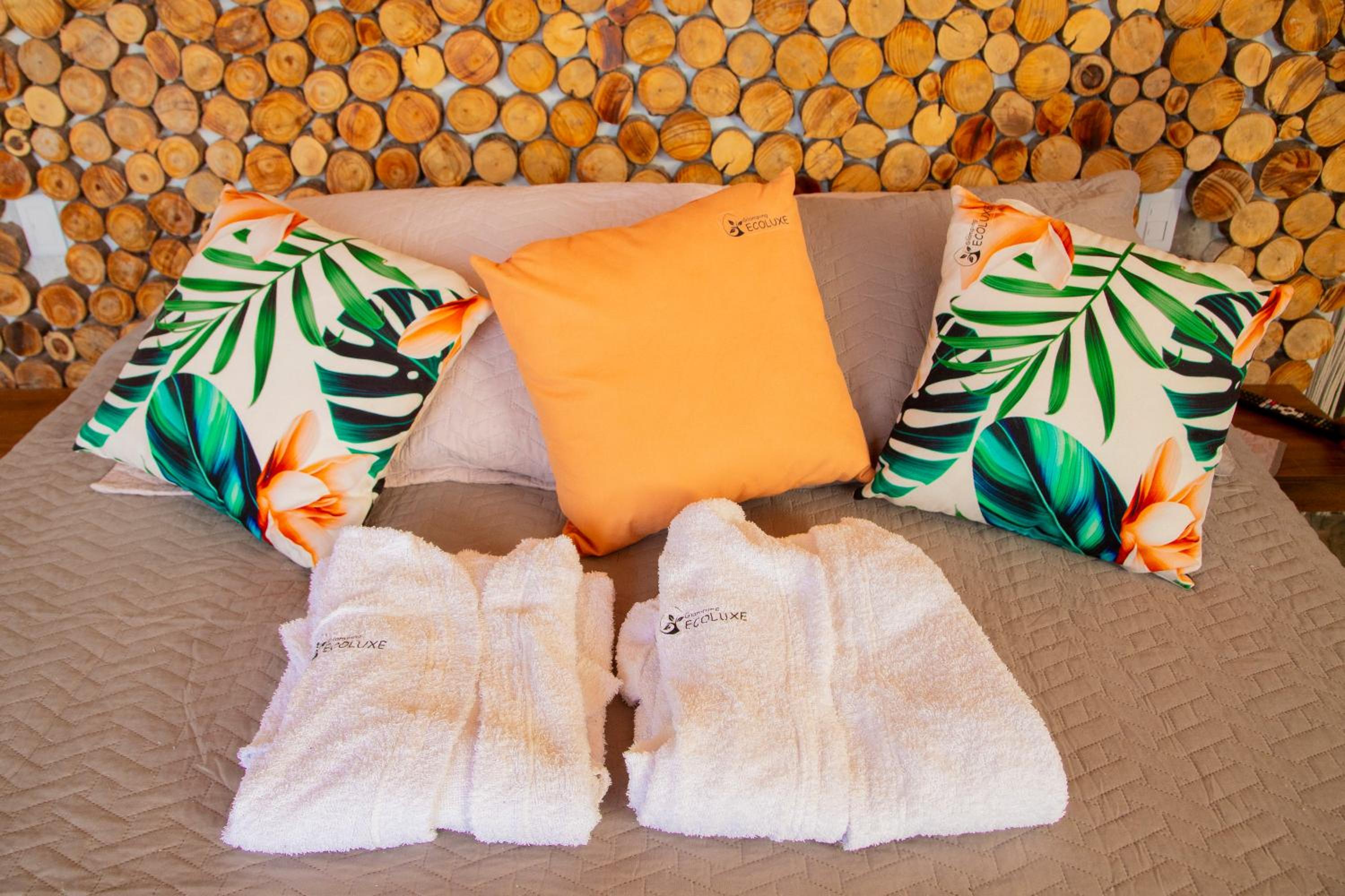 Glamping en Guatape Wifi Jacuzzi