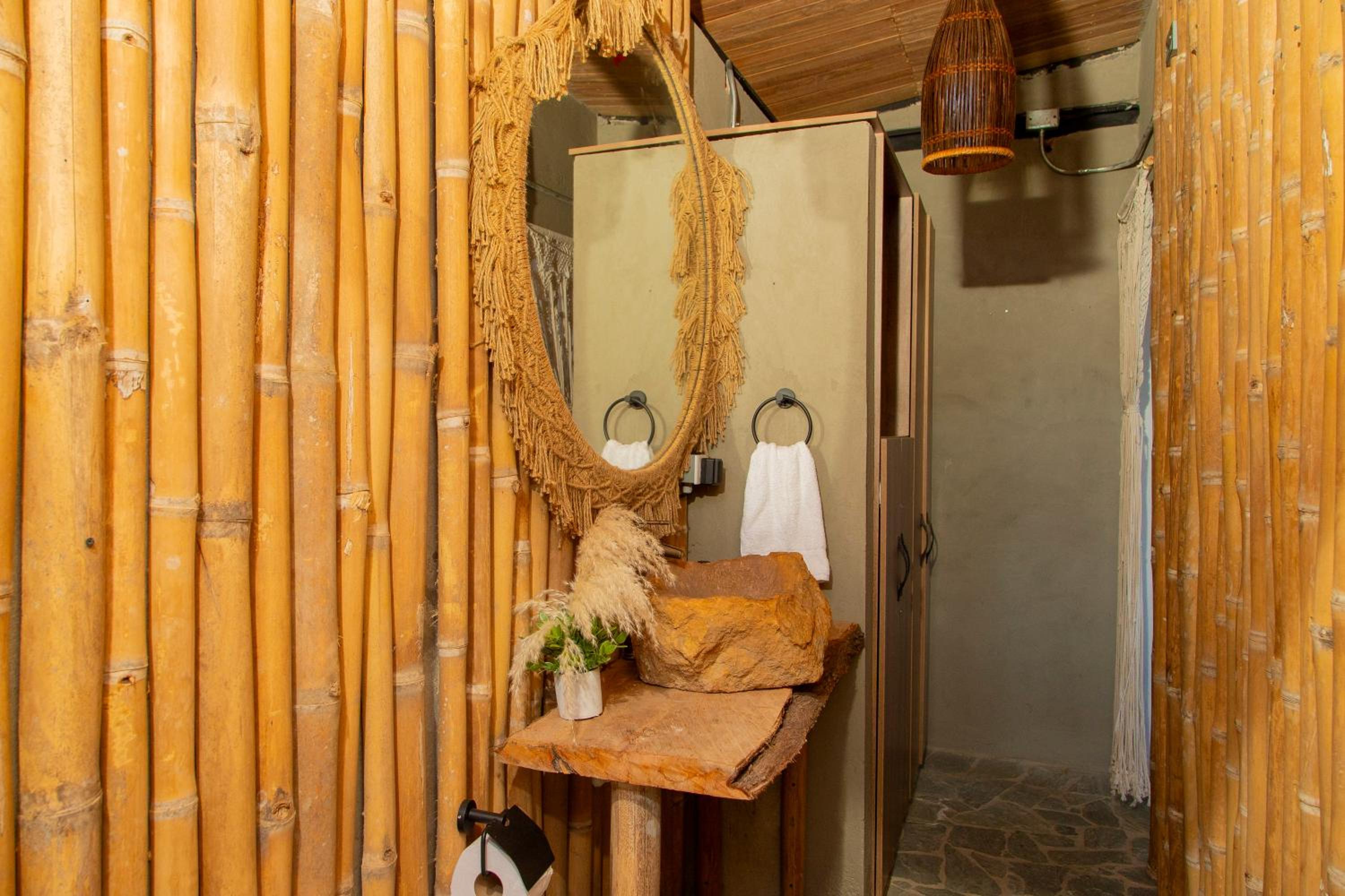 Glamping en Guatape Wifi Jacuzzi