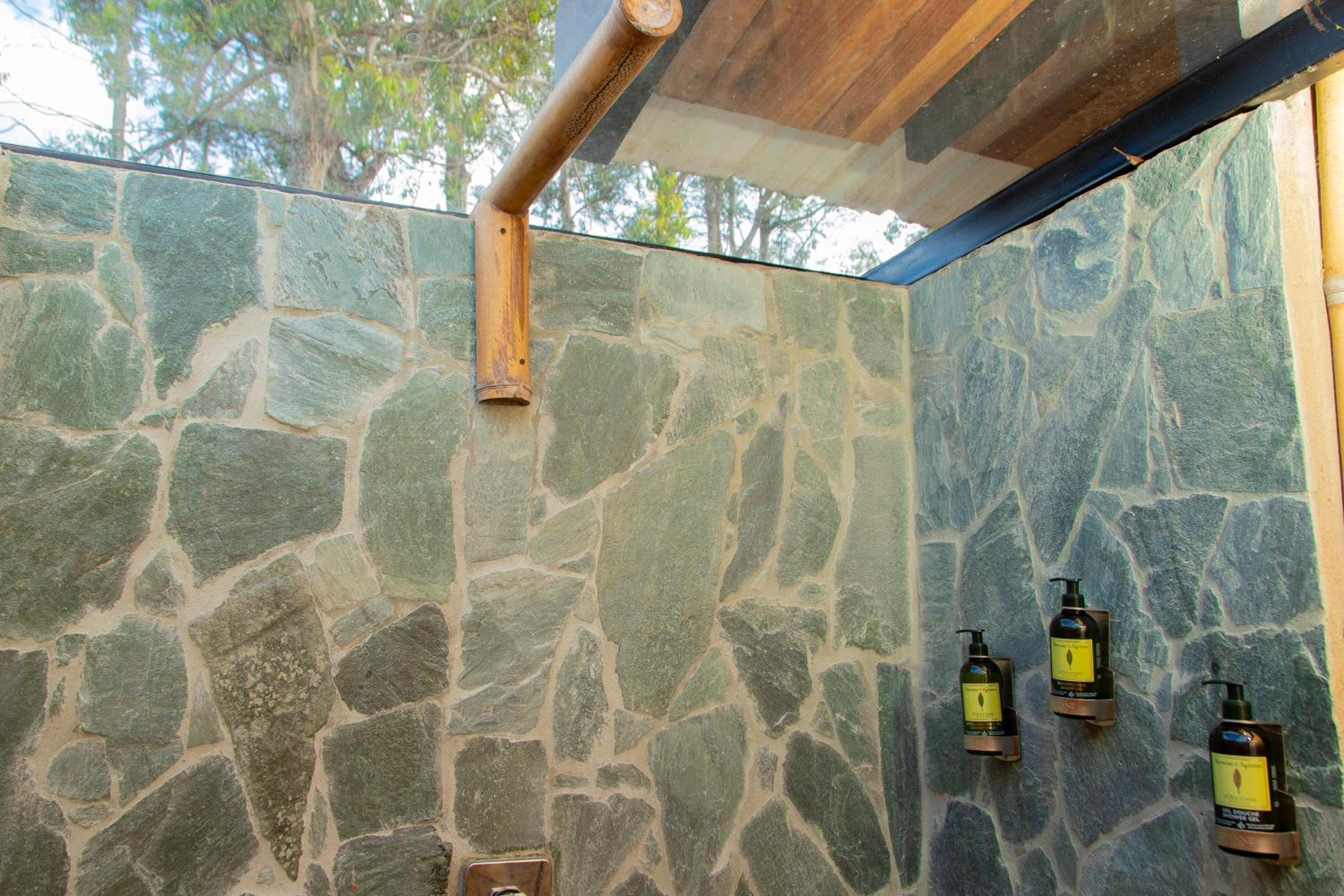 Glamping en Guatape Wifi Jacuzzi