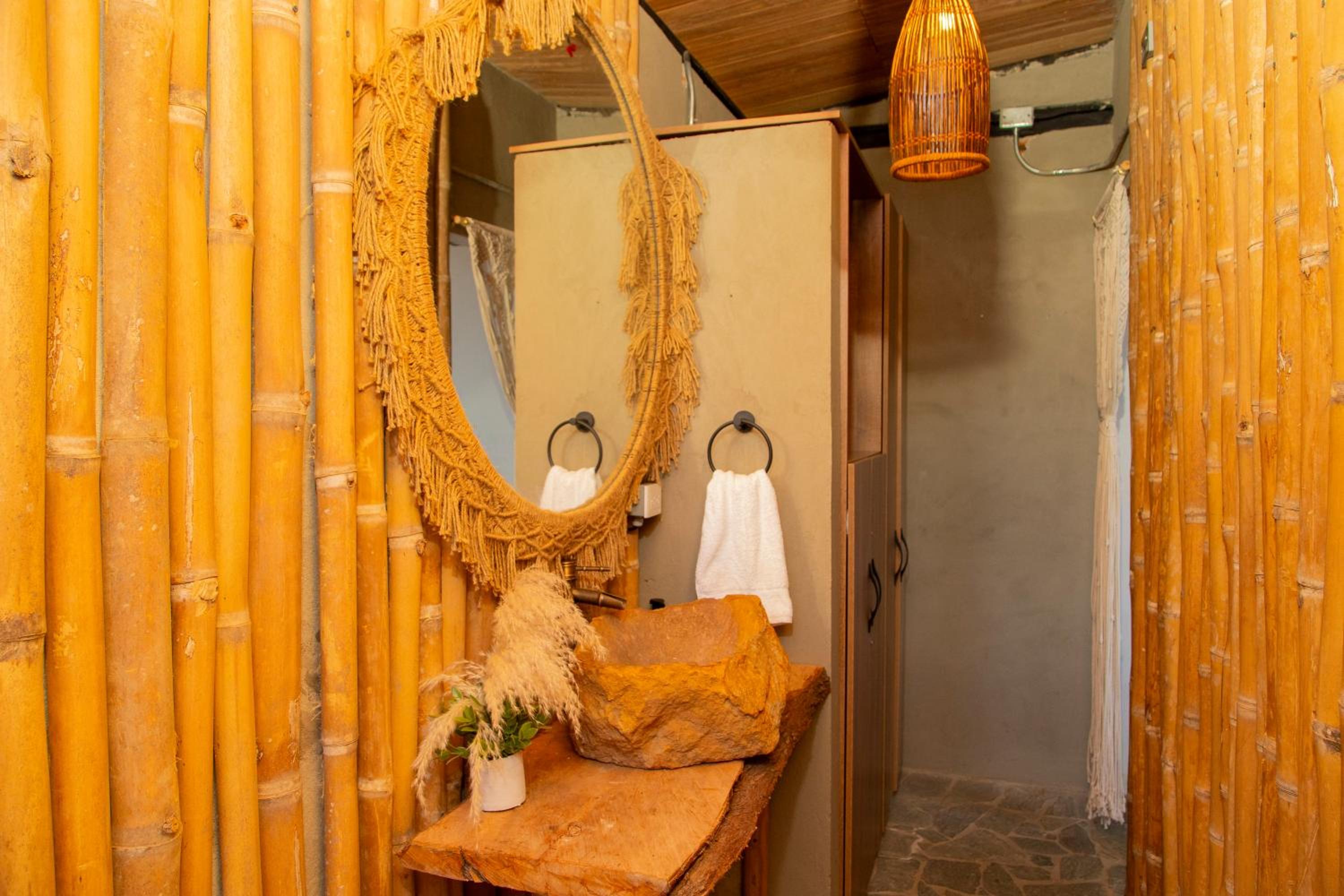 Glamping en Guatape Wifi Jacuzzi