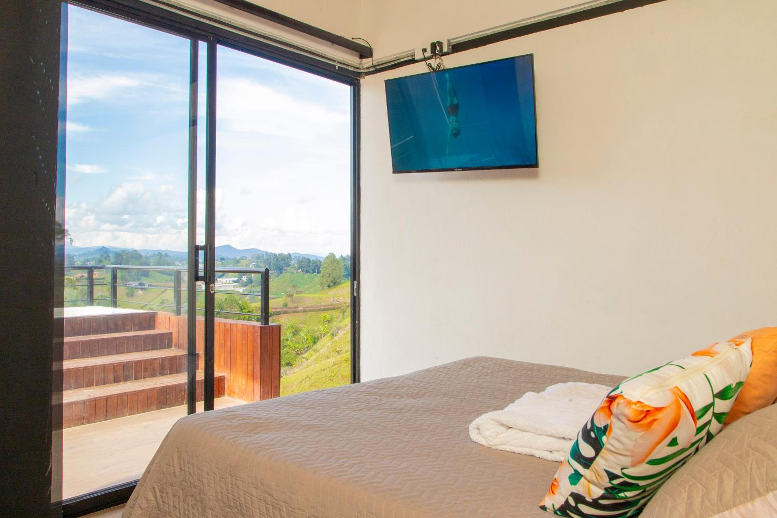 Glamping en Guatape Wifi Jacuzzi