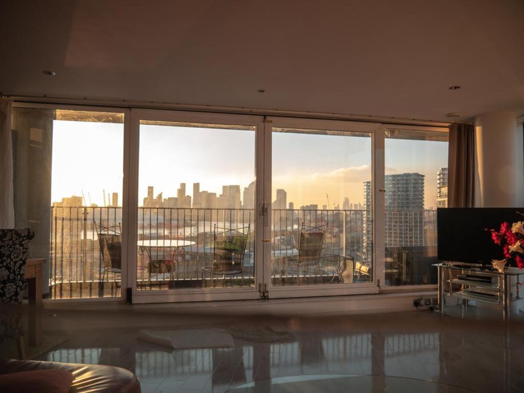 Excel Stunning 3 Bedrooms