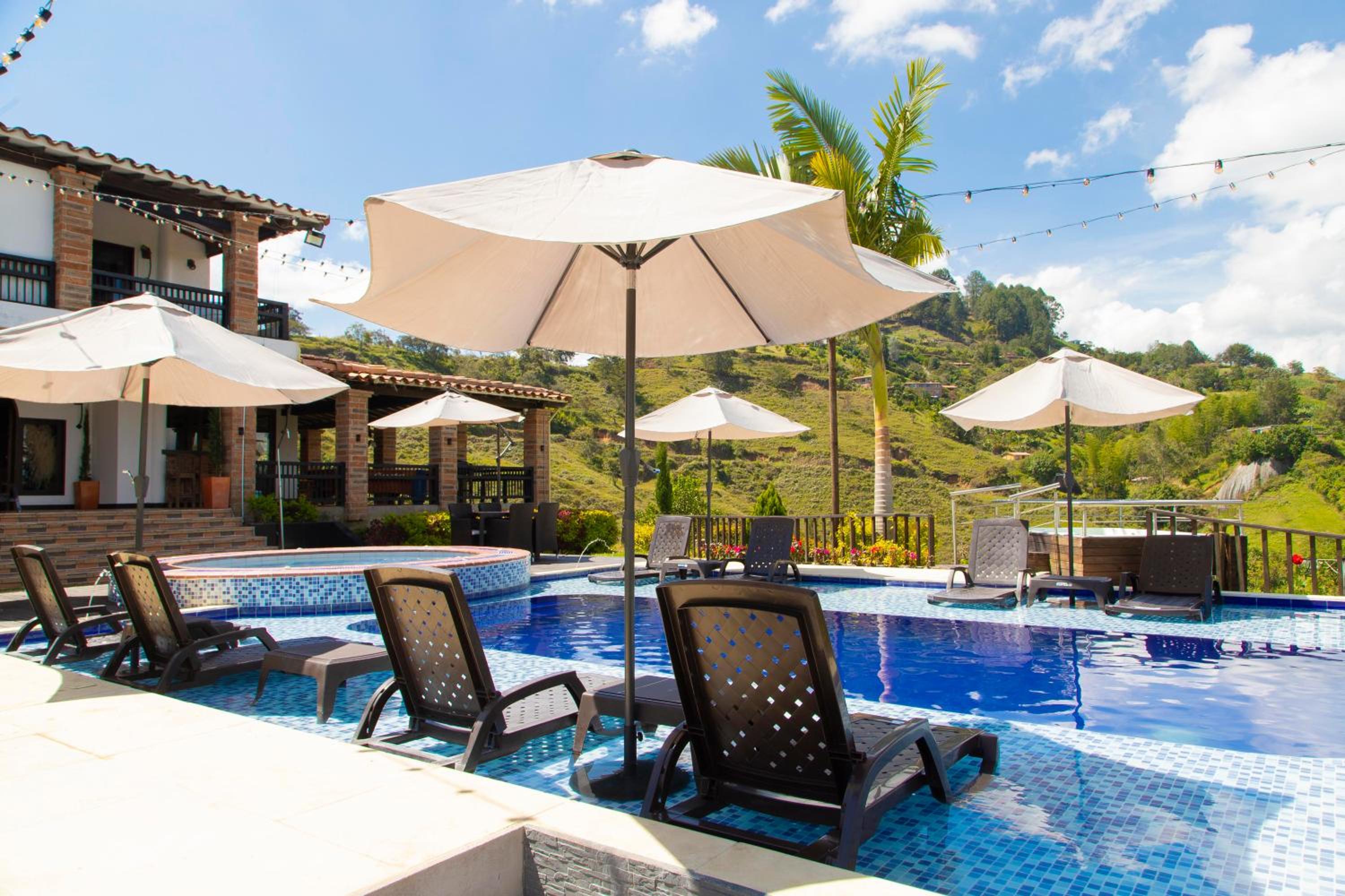 Glamping en Guatape Wifi Jacuzzi