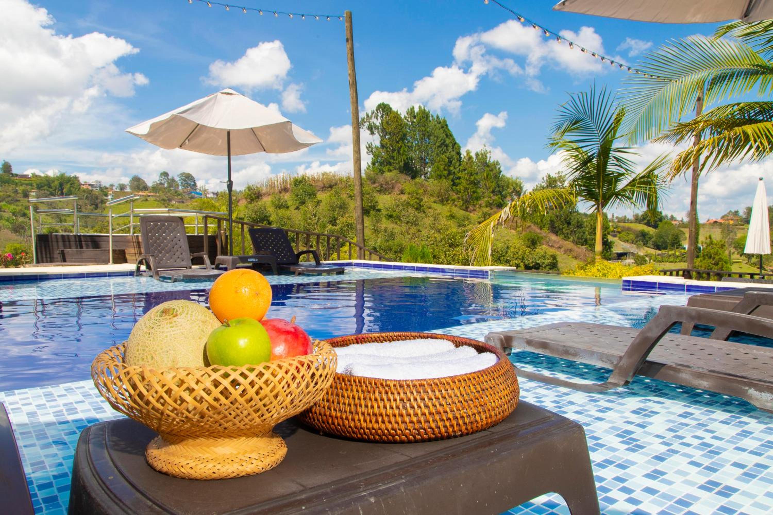 Glamping en Guatape Wifi Jacuzzi