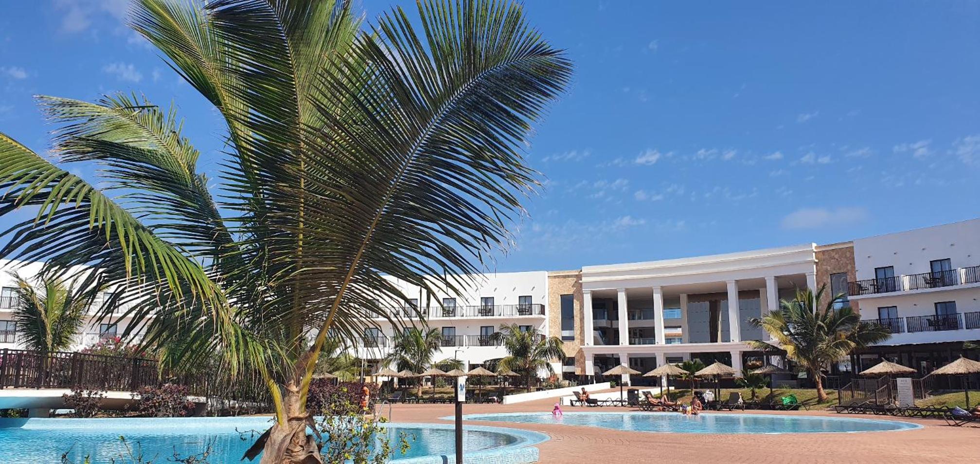 Lovely pool view 1 bed Apartment Block 6