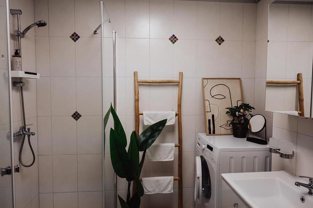 Cozy Nürnberg-Schwaig-Messe-Küche-Balkon