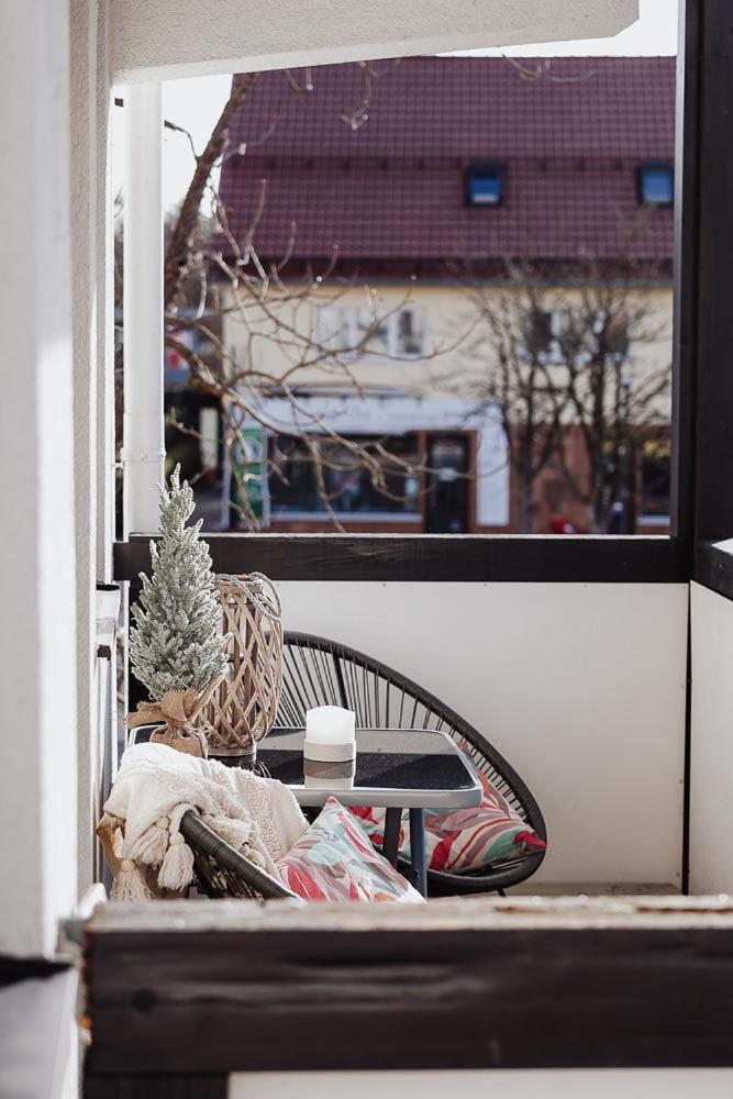 Cozy Nürnberg-Schwaig-Messe-Küche-Balkon