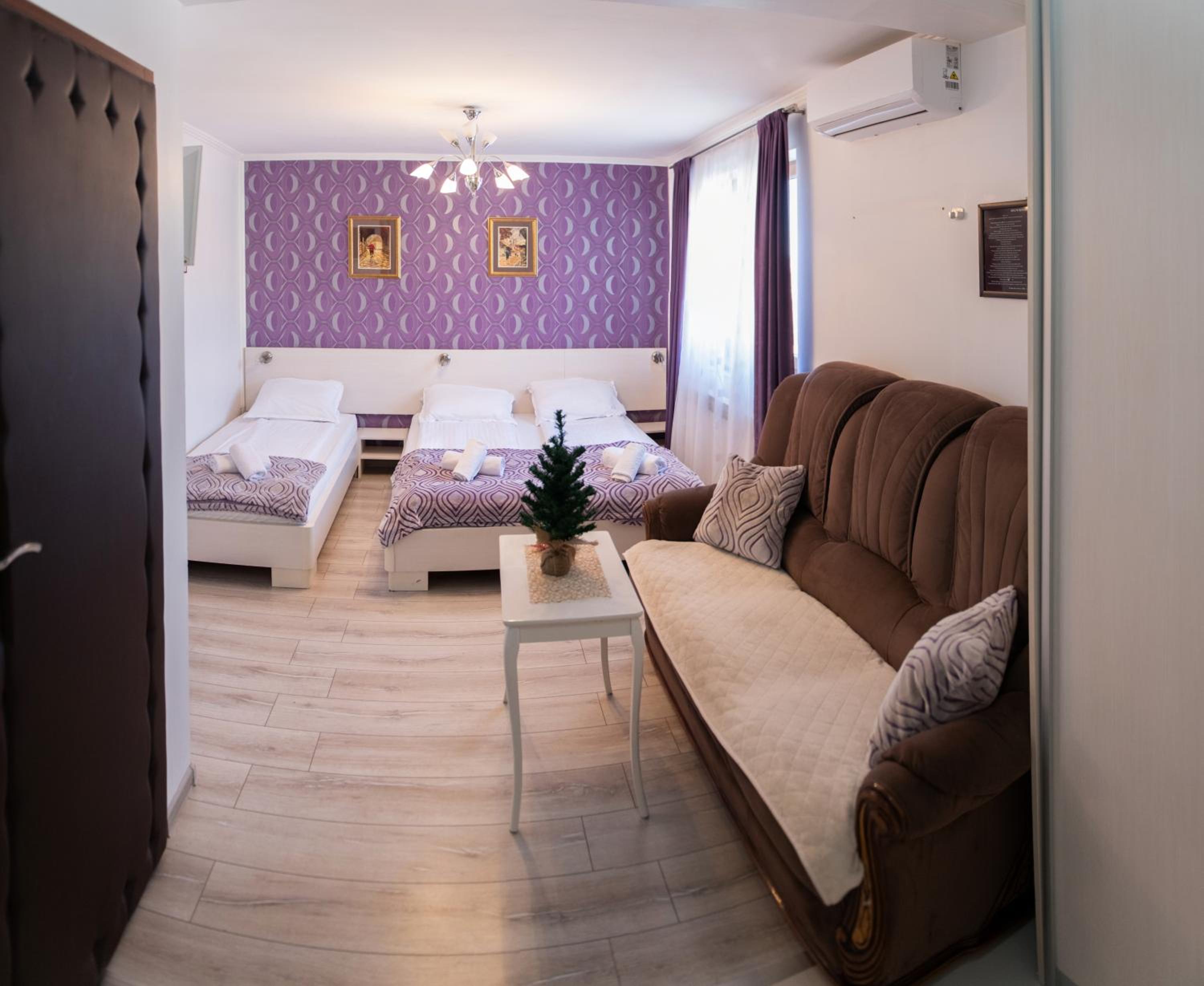 ĆIRO HOTEL -free parking