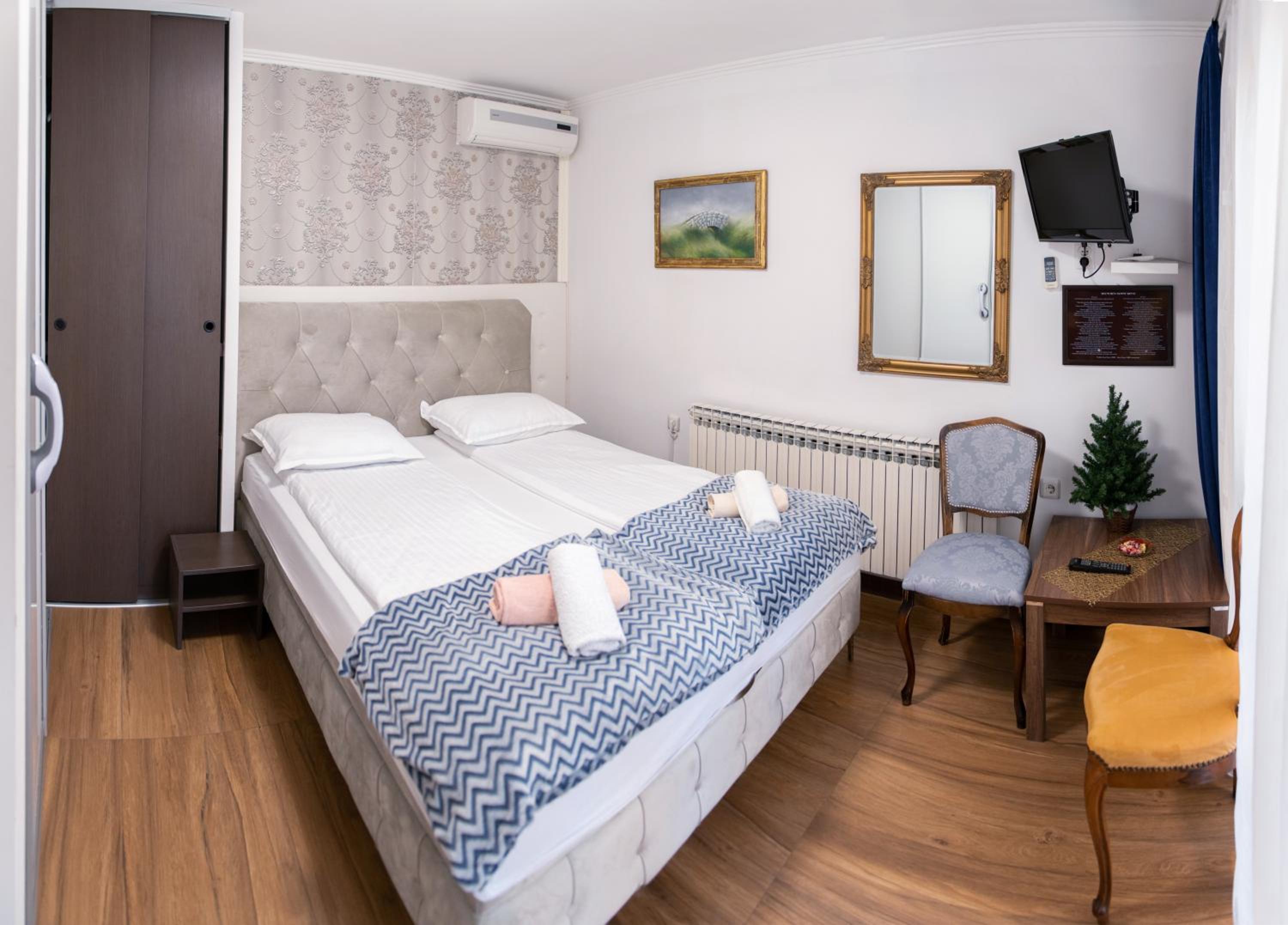 ĆIRO HOTEL -free parking