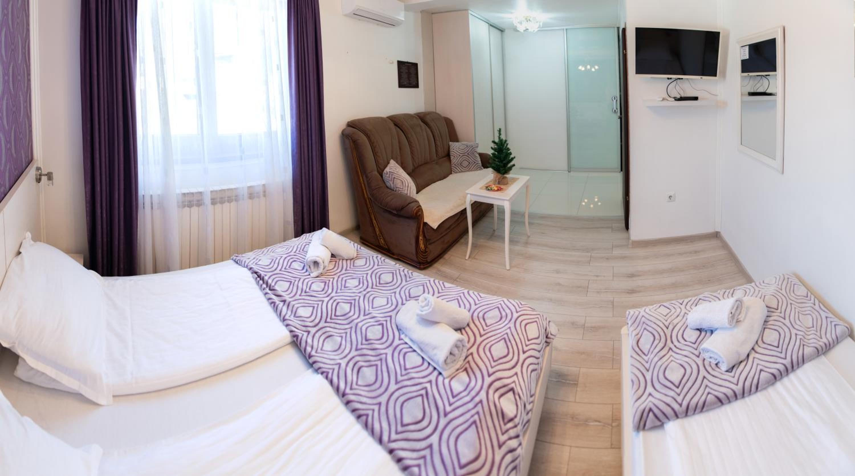 ĆIRO HOTEL -free parking