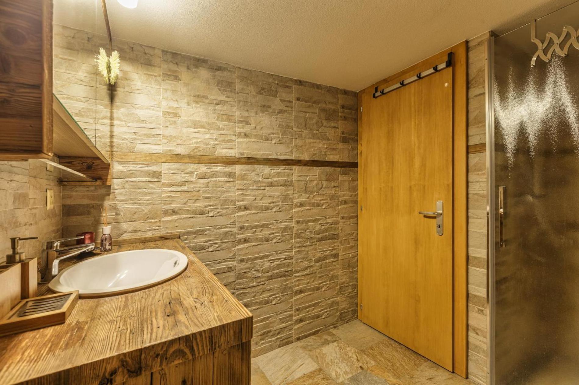 Armailli - modern ground floor Apartment
