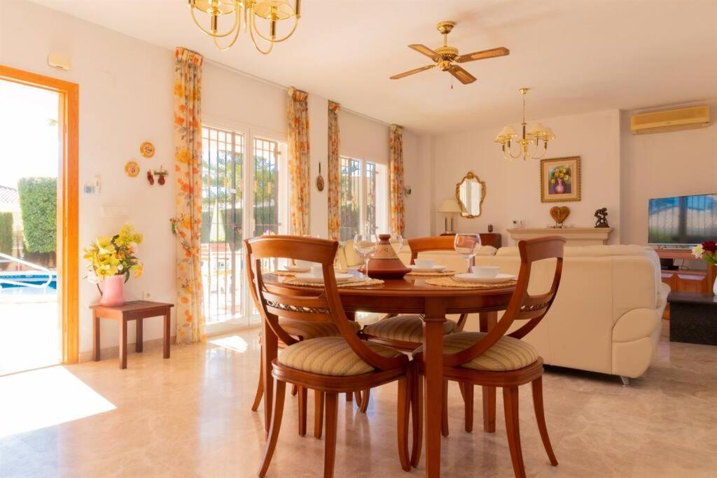 Villa Henri spacious 6P villa with private pool view 5