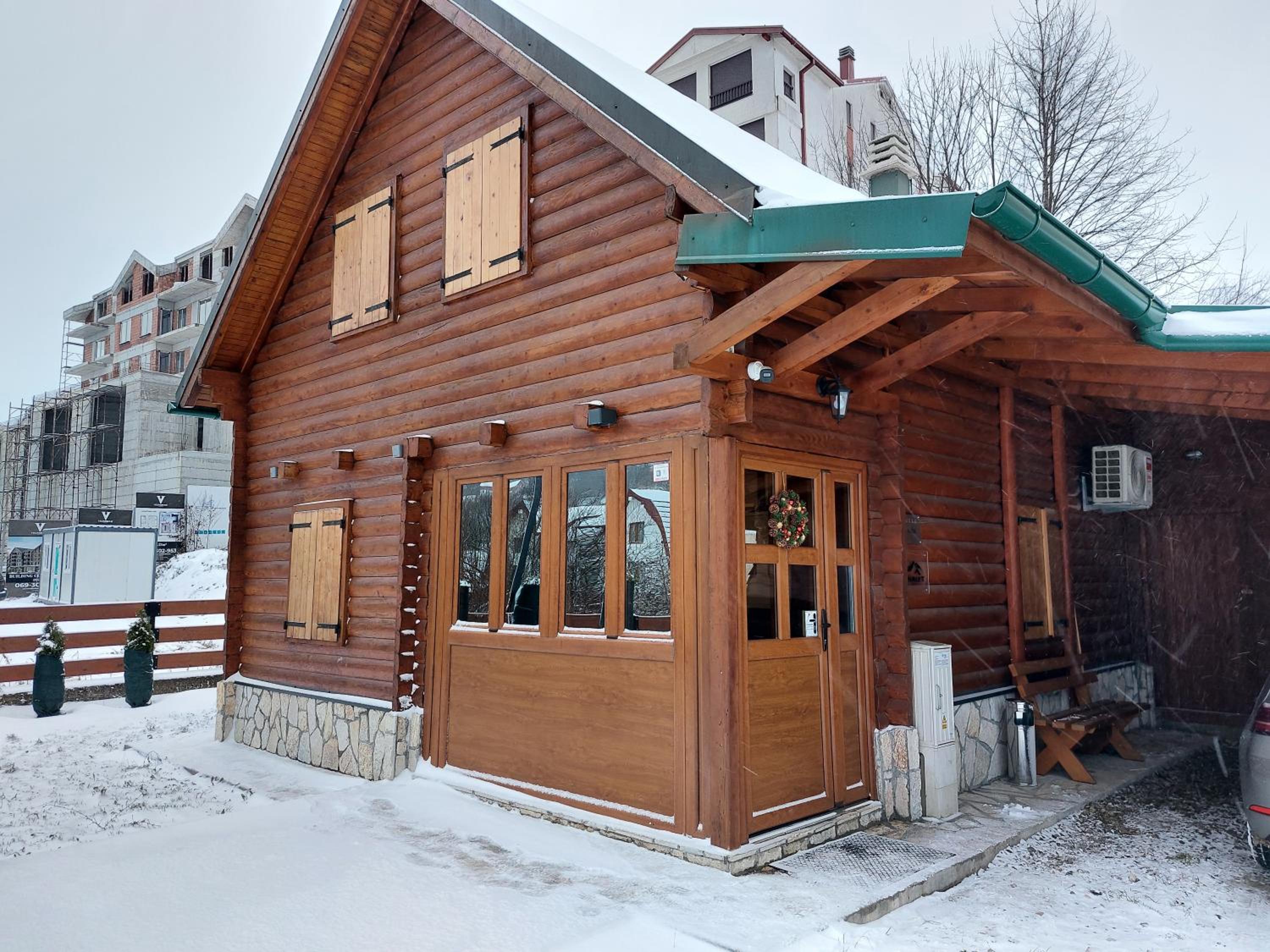 Zara Chalet view 3