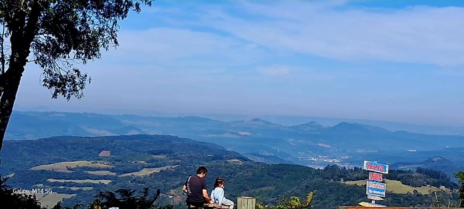 Suíte Master vista vale em Canela