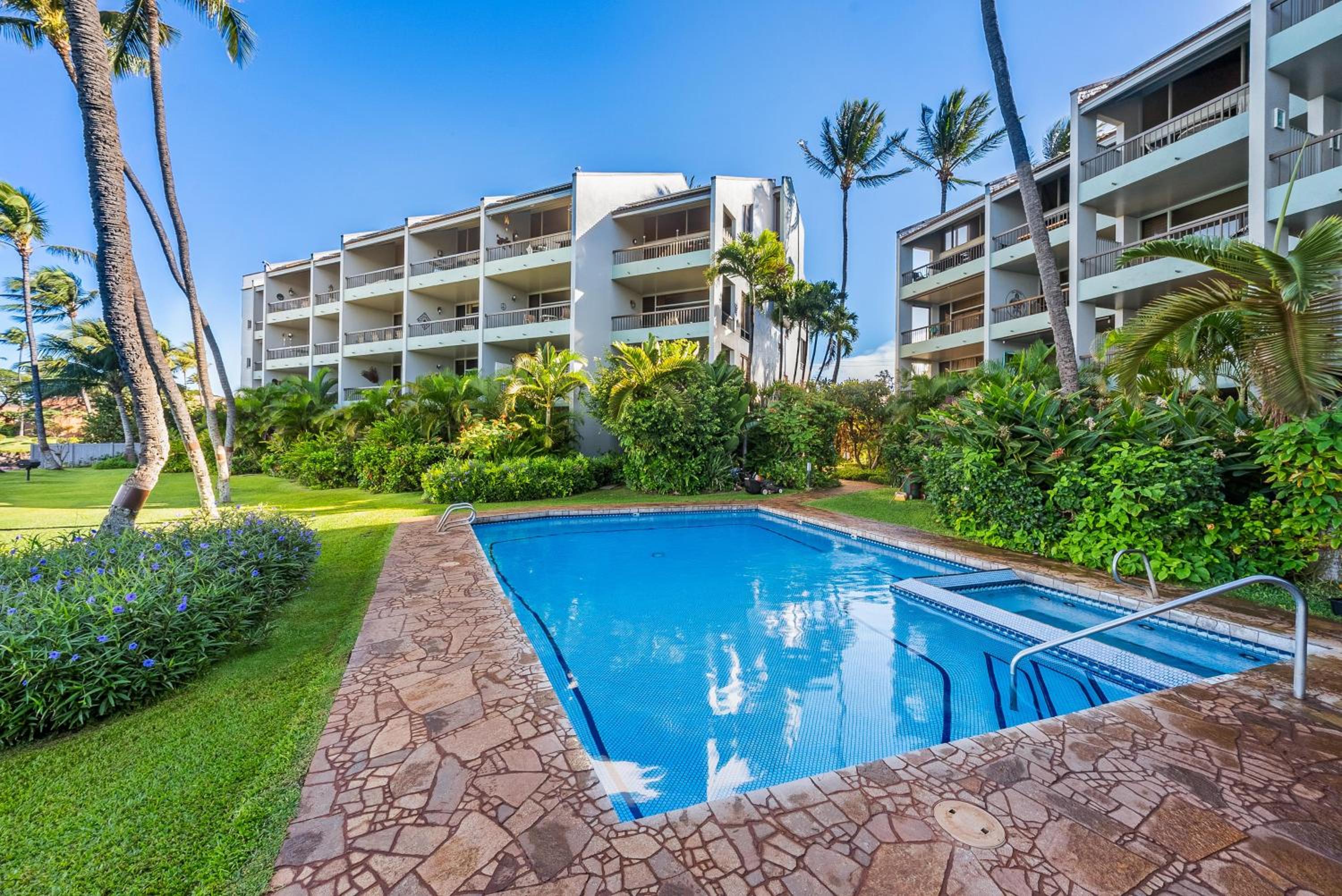 Hale Mahina A202 · HM A202 OceanFront Condo on Sandy Beach w Poo