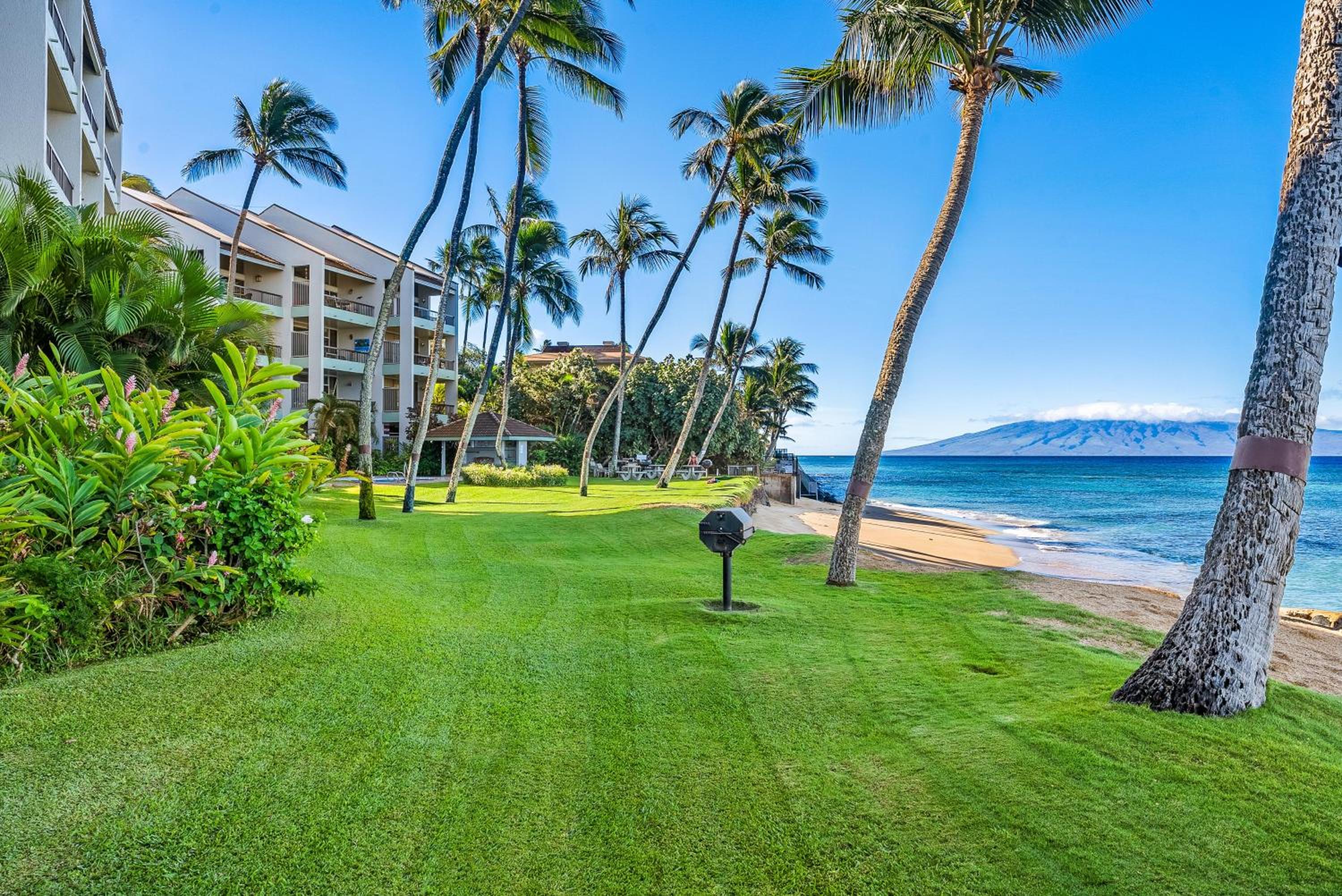 Hale Mahina A202 · HM A202 OceanFront Condo on Sandy Beach w Poo