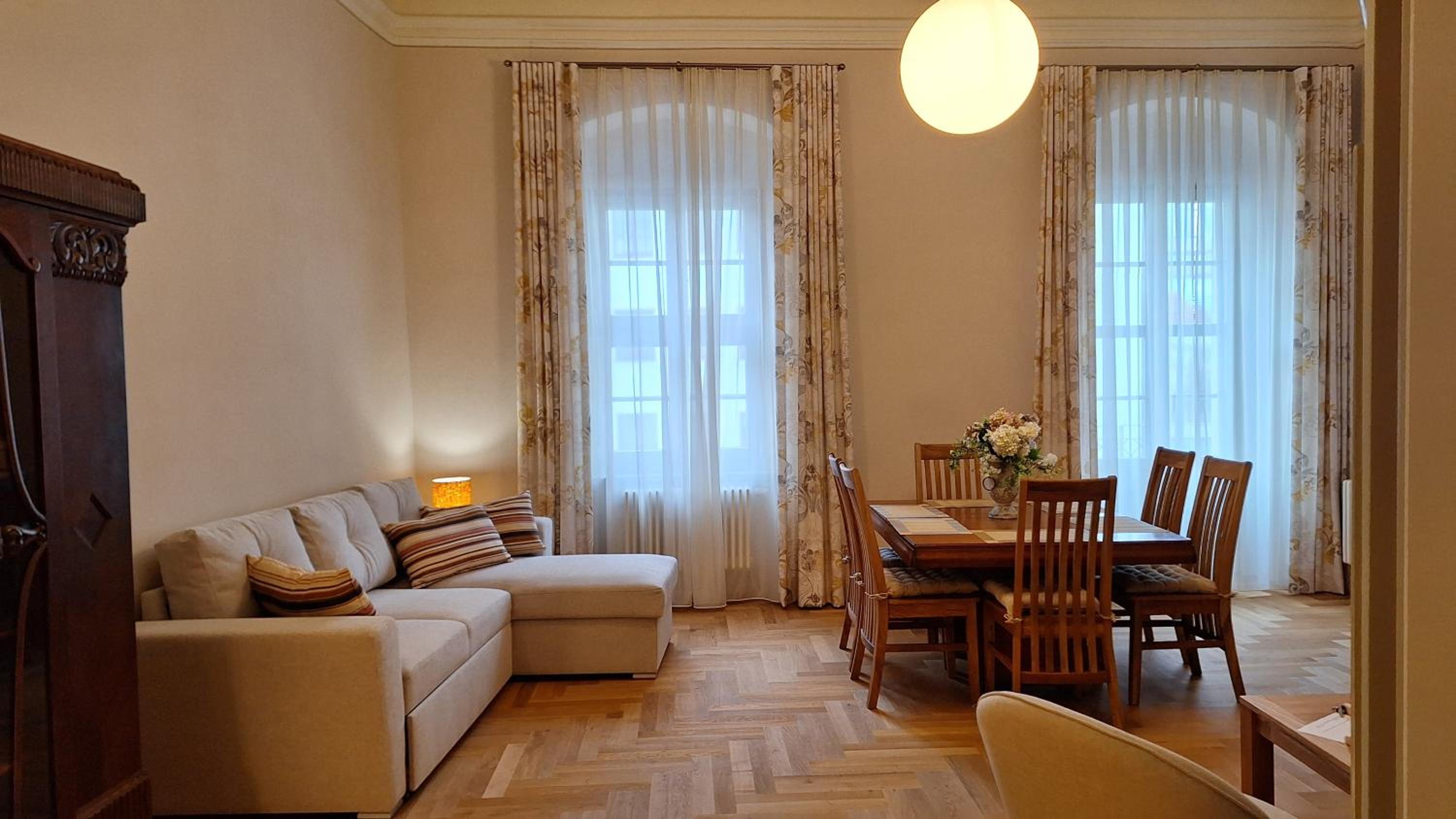 Stadtpalais Familien-Suite 4 Zimmer mit Galerie maximal 6 Personen