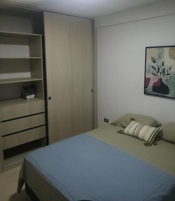 ALQUILO''APARTAMENTO COMPLETO con ZONA PRIVADA SOCIAL BARBECUE BBQ'' para FAMILIAS-3 HABITACION-2 duchas