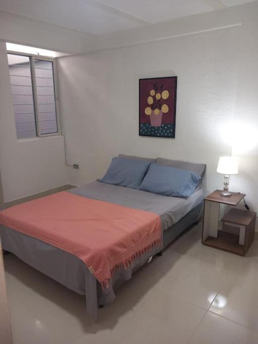 ALQUILO''APARTAMENTO COMPLETO con ZONA PRIVADA SOCIAL BARBECUE BBQ'' para FAMILIAS-3 HABITACION-2 duchas