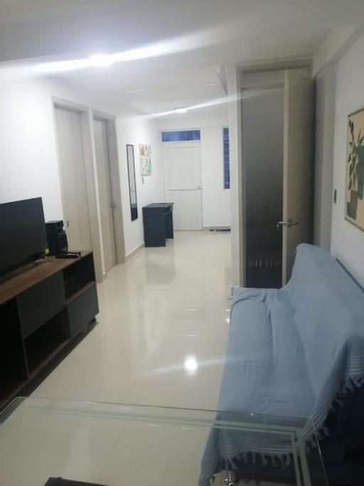 ALQUILO''APARTAMENTO COMPLETO con ZONA PRIVADA SOCIAL BARBECUE BBQ'' para FAMILIAS-3 HABITACION-2 duchas